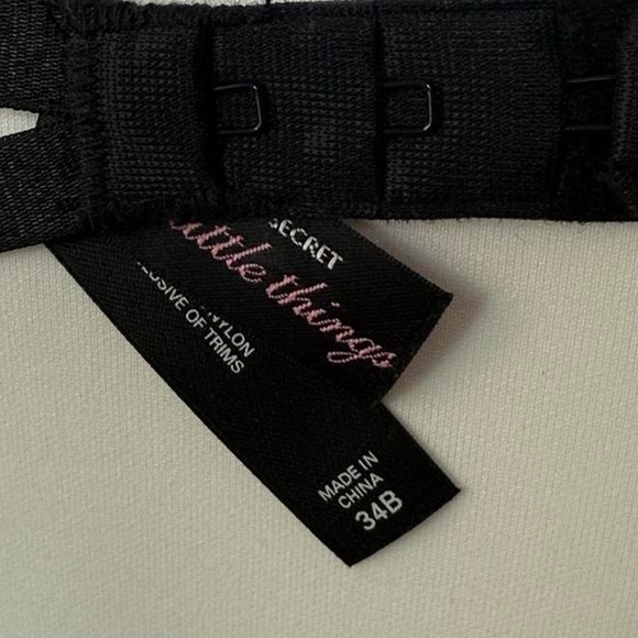 Victoria’s Secret Polka Dot Apron - Picture 5 of 5